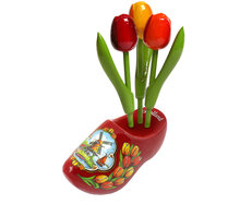 3 kleine tulpen in een groot klompje - rood - 10 cm